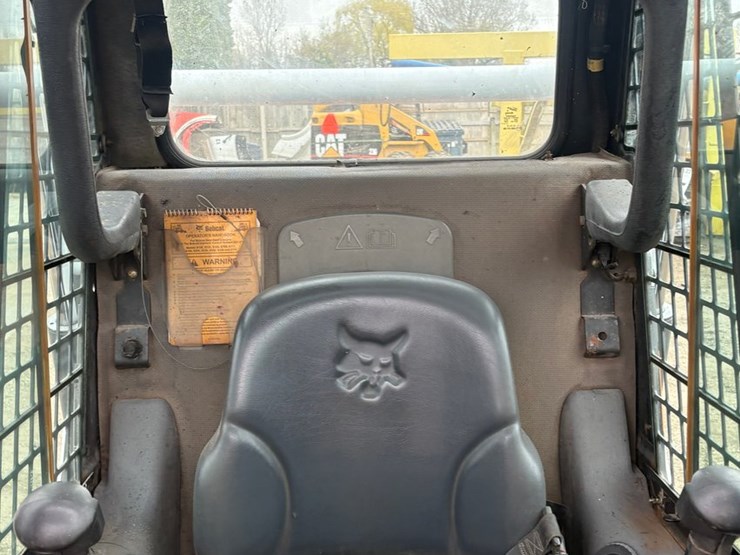 2009-bobcat-s205-image-21