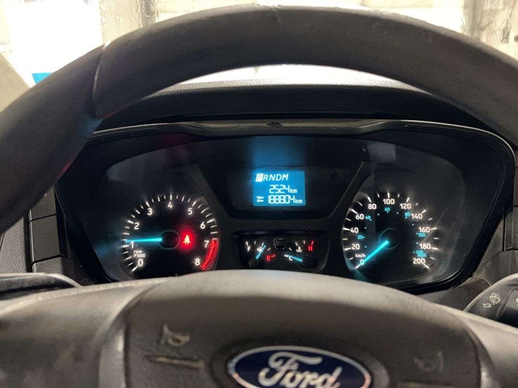 2018-ford-transit-image-13