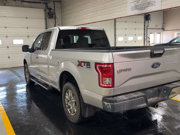 2016-ford-f150-xlt-image-3