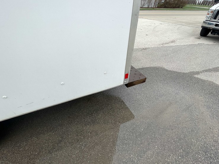 2016-chevrolet-3500-image-21
