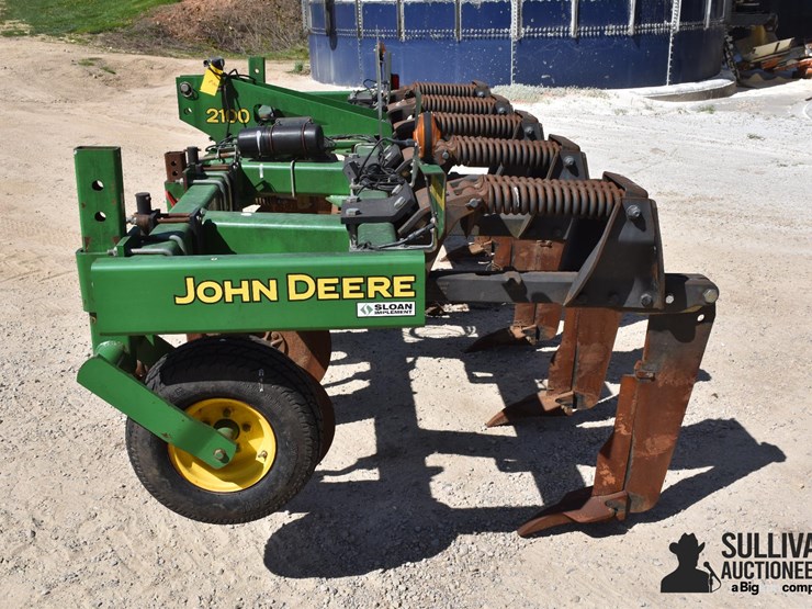 2011-john-deere-2100-image-8