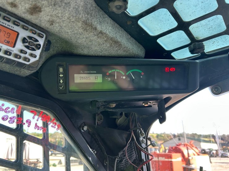 deere-333e-image-22