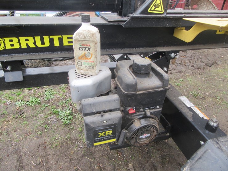 #9580-•-brute-30-ton-log-splitter-image-7