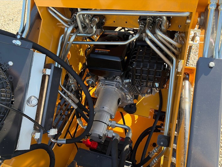 #205-•-unused-2026-zjg-zj-380-mini-skid-steer-loader-image-7