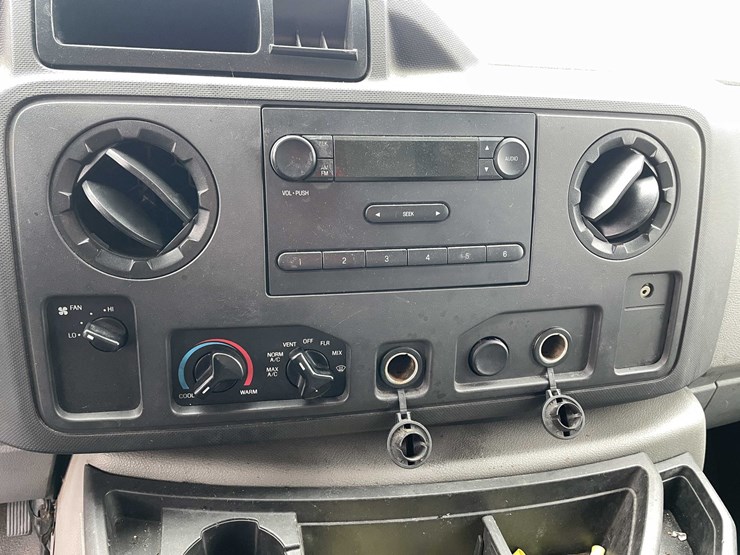 2016-ford-e450-image-63