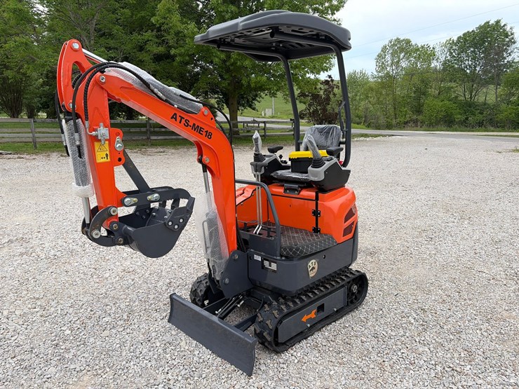 #152-•-unused-2026-ats-me18-mini-excavator-image-1