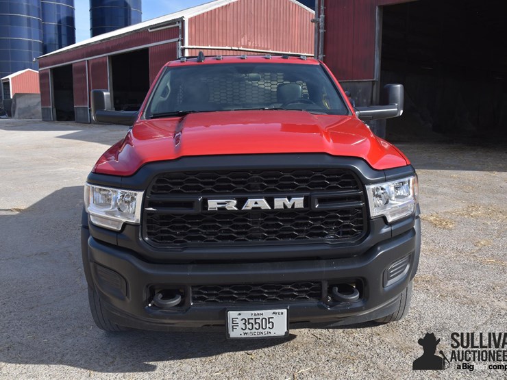 2022-ram-4500-slt-image-2