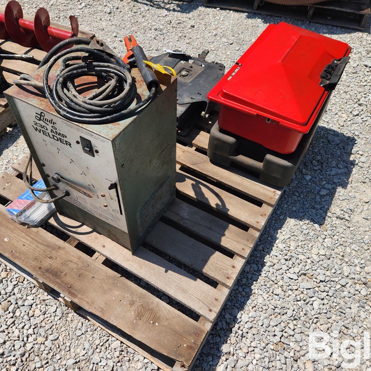 Linde 230 AMP Welder