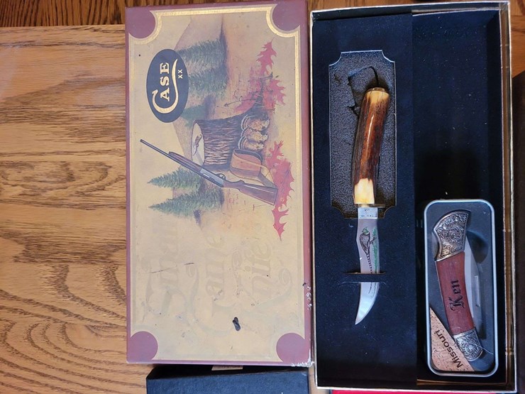collection-of-commemorative-pocket-and-fixed-blade-knives-image-2
