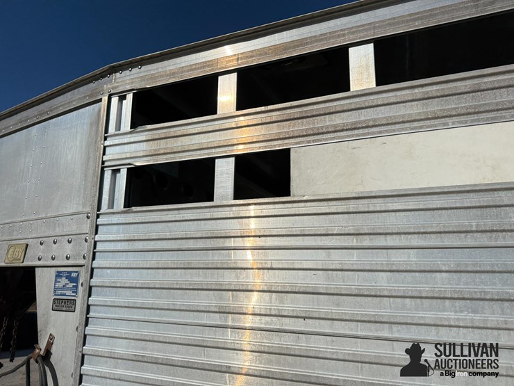 2006-eby-livestock-trailer-image-16