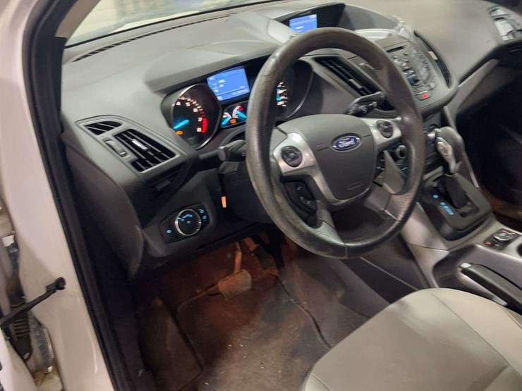 2014-ford-escape-se-image-21