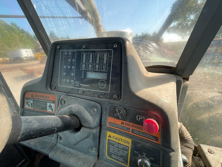 2000-john-deere-660-image-39