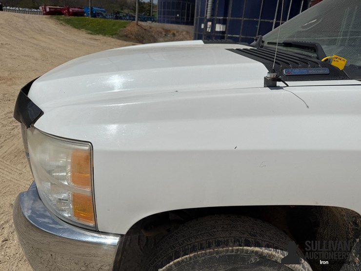 2008-chevrolet-silverado-3500-image-10