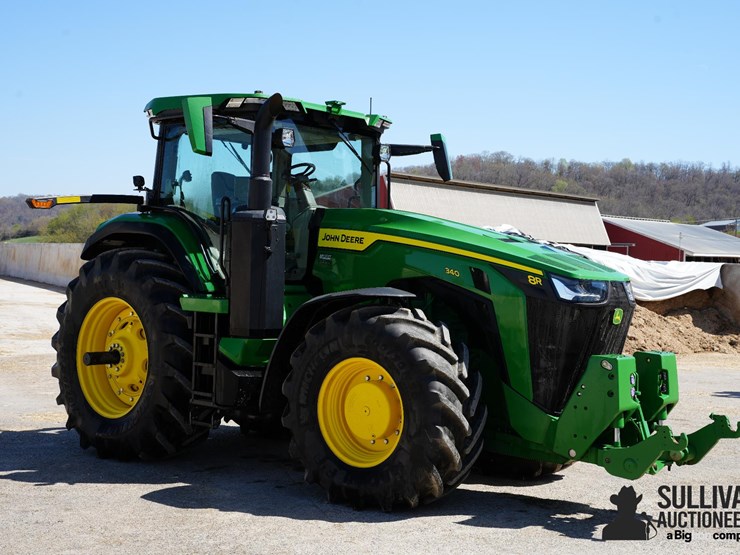 2023-john-deere-8r-340-image-3
