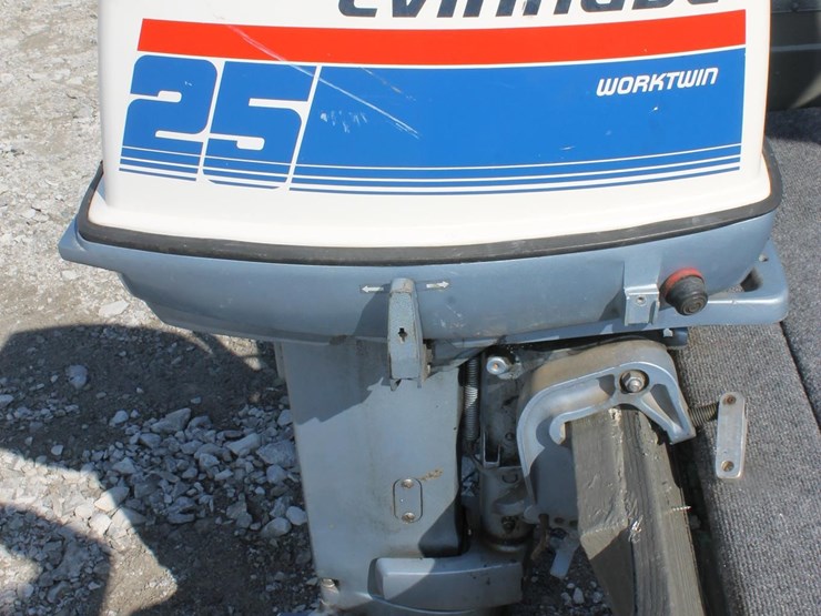 15'-fishing-boat-image-8
