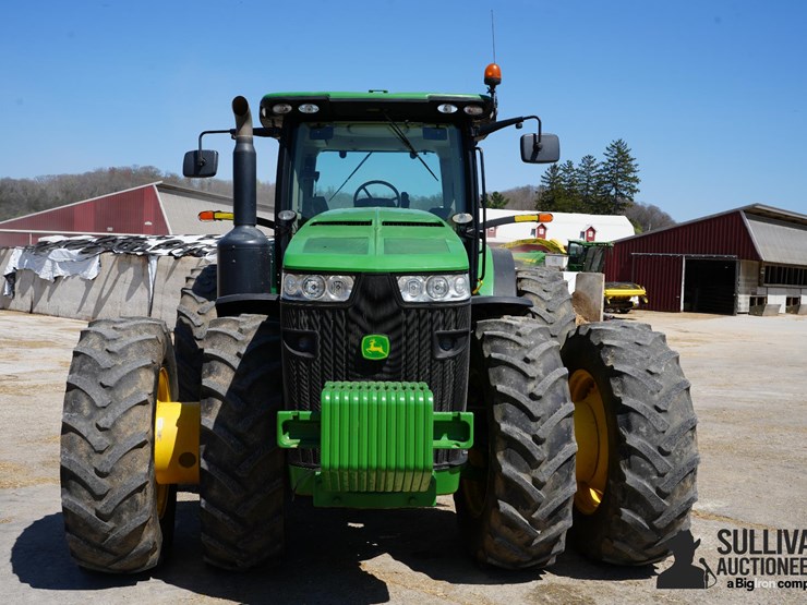 2012-john-deere-8310r-image-2