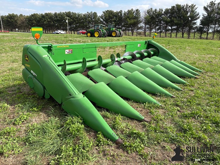 2009-john-deere-608c-image-3