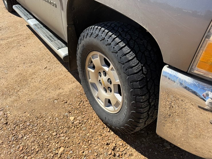 2013-chevrolet-1500-image-11