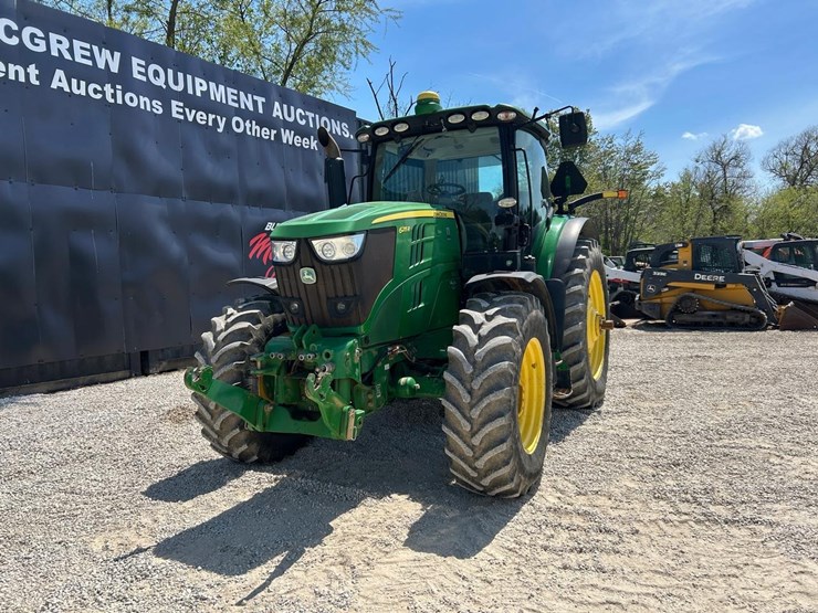 2018-john-deere-6215r-image-8