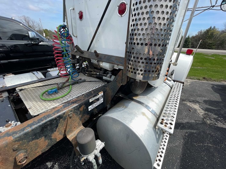 1997-kenworth-t800-image-37