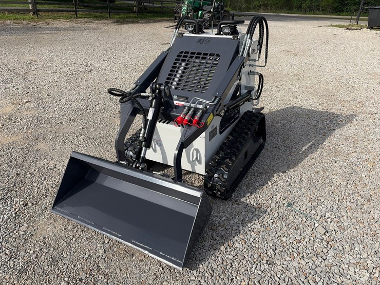 #210-•-unused-2026-zjg-zj-380-mini-skid-steer-loader-image-2