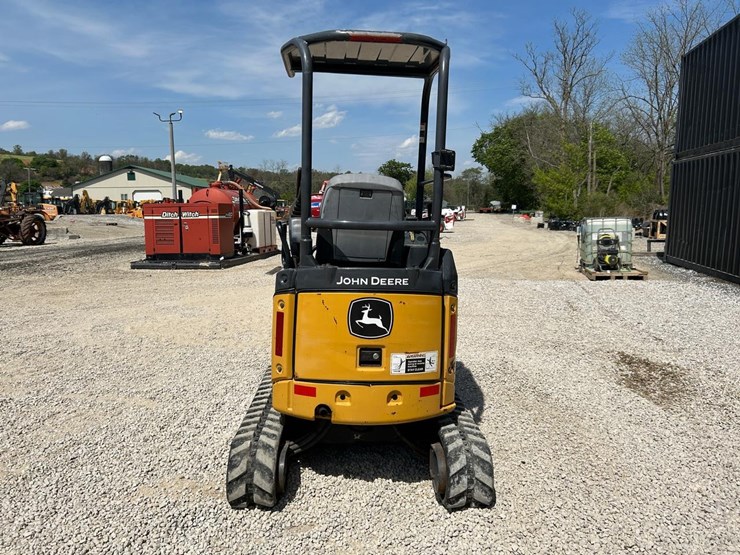 deere-17d-image-3