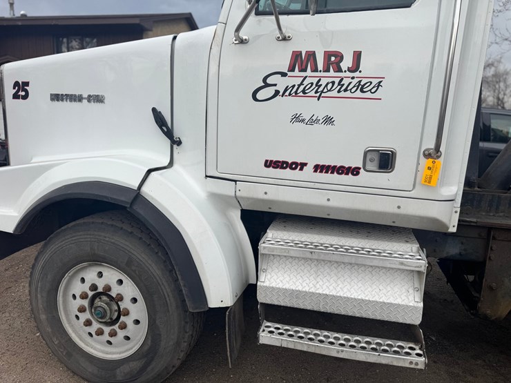 #204-•-1999-western-star-dump-truck-(has-mn-title)-(ham-lake,-mn)-image-9