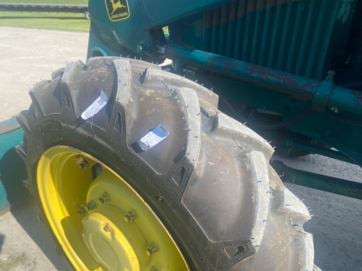 john-deere-2040-image-11