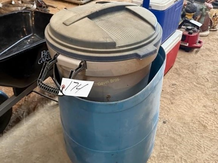 garbage-can-&-barrel-image-1