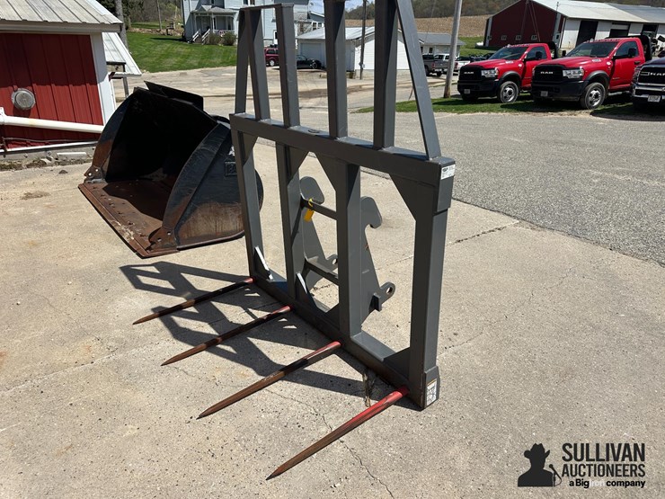 2022-berlon-bscwl-bale-fork-wheel-loader-attachment-image-1