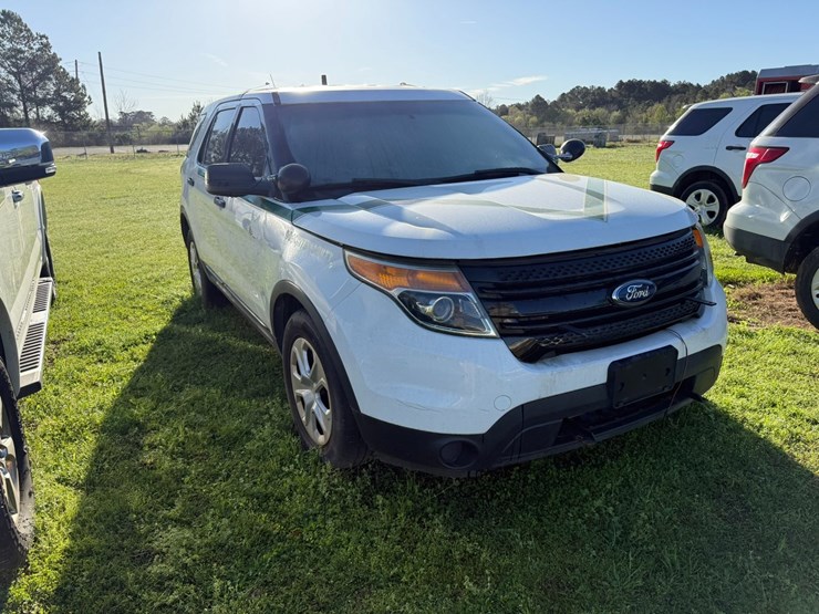 2014-ford-explorer-image-2