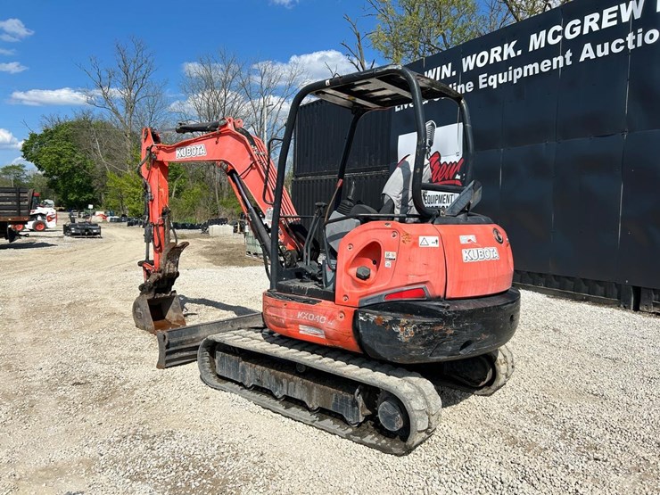 2018-kubota-kx040-4-image-2