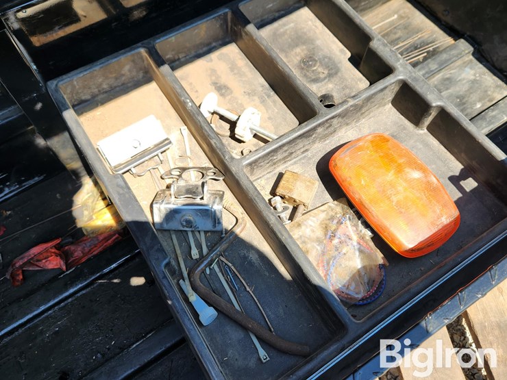 truck-bed-toolbox-image-11