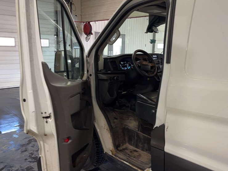 2020-ford-transit-image-10