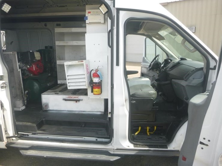 2015-ford-transit-image-7