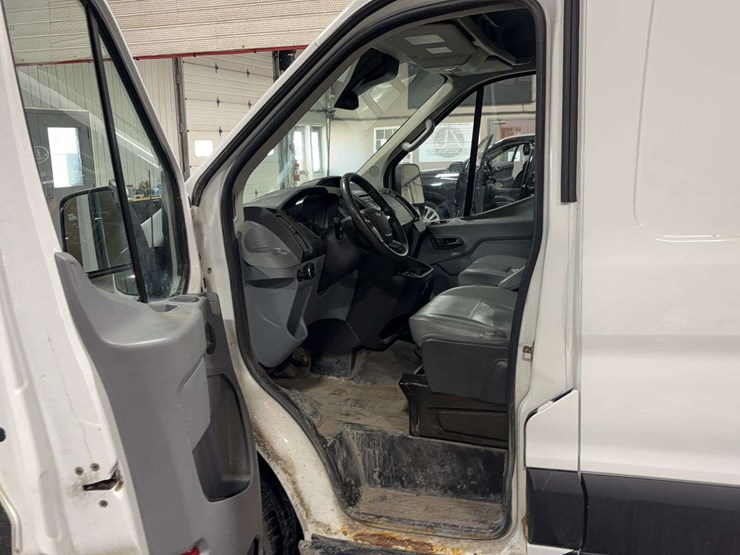 2019-ford-transit-image-9