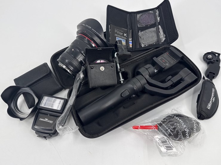 #112-•-lot-of-various-photography-equipment-image-1