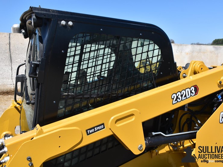 2023-caterpillar-232d3-image-11