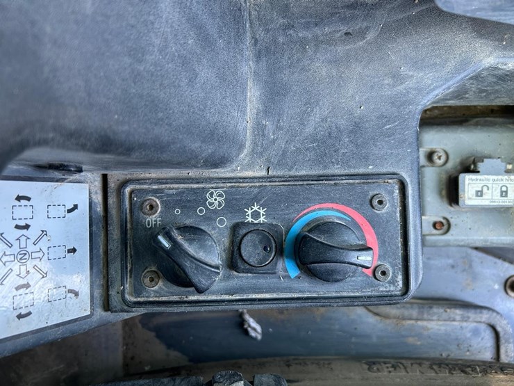 takeuchi-tl250-image-27