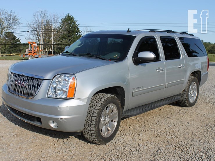 2010-gmc-yukon-xl-image-1