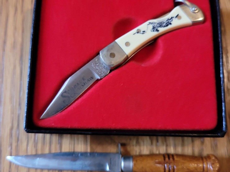 collection-of-assorted-pocket-knives-and-fixed-blade-knife-image-2