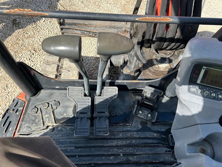 2018-kubota-kx040-4-image-22