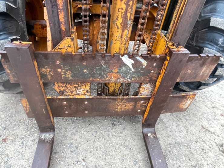 #406-•-case-585d-construction-king-forklift-(appleton,-wi)-image-11