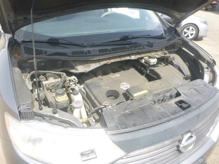 2015-nissan-quest-image-11