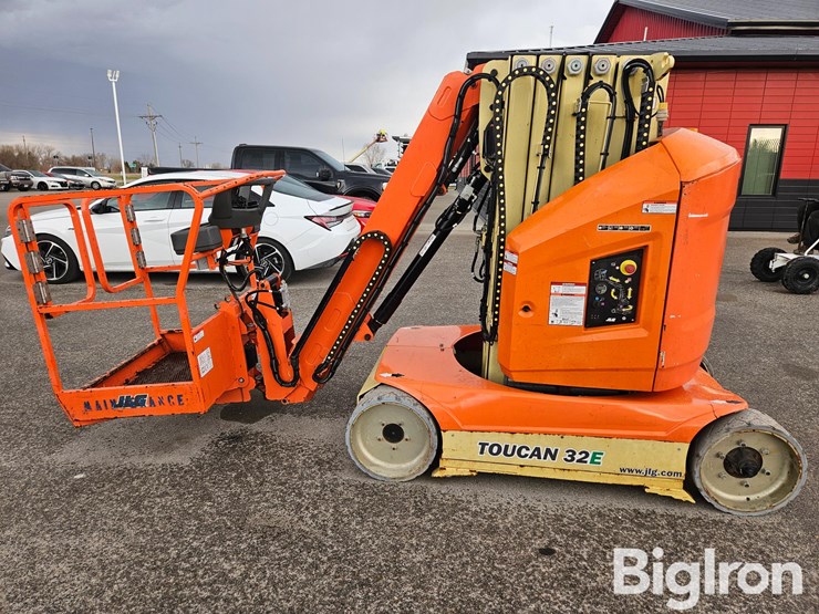 2019-jlg-toucan-32e-image-8