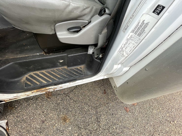 2016-ford-e450-image-21