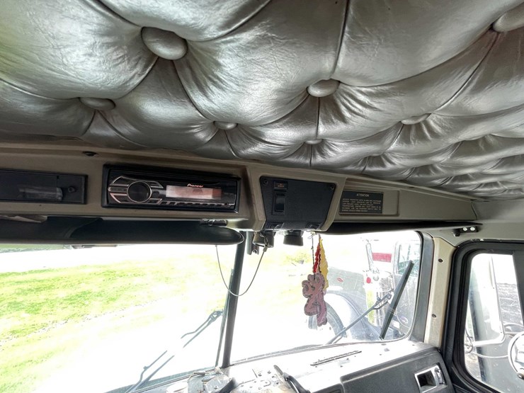 1997-kenworth-t800-image-56