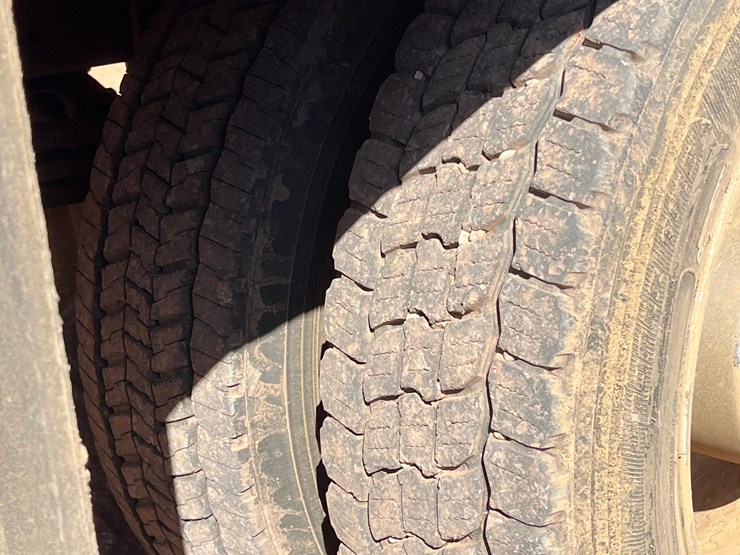 gmc-4500-truck-image-7