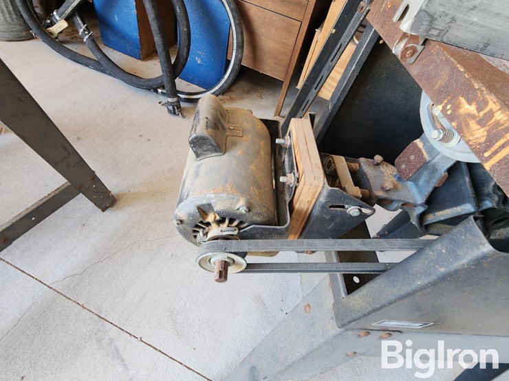 craftsman-113-10"-bench-saw-image-9