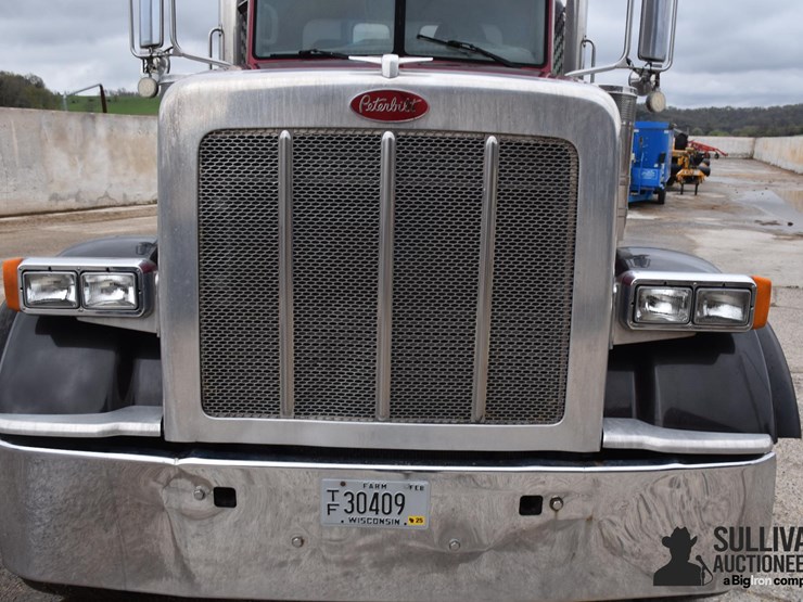 2011-peterbilt-367-image-12